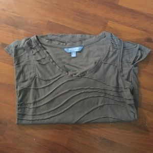 EUC Vera Wang textured tank!